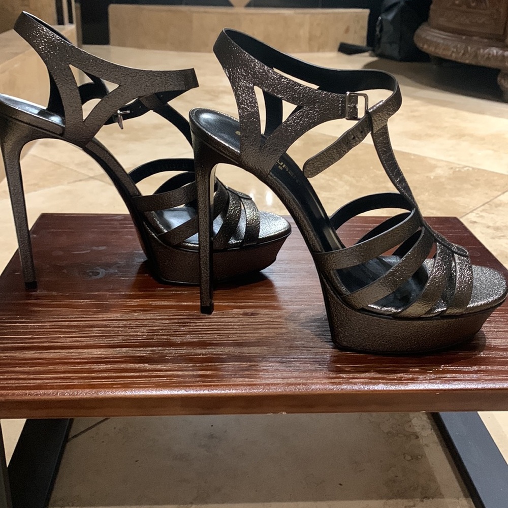 Designer shoes - Picture 4 of 5